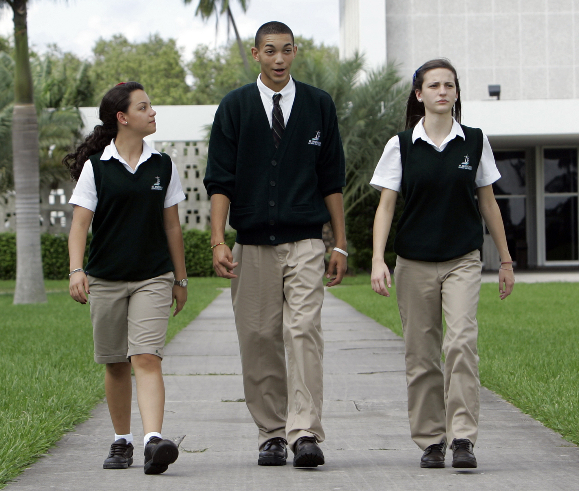benefits of wearing school uniforms essay benefits of wearing school uniforms essay